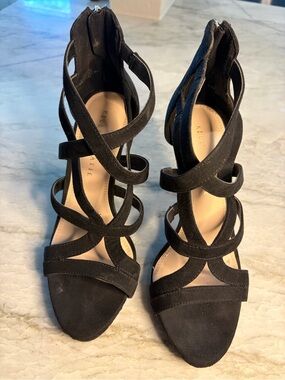 Kelly & Katie Black Strappy Suede High Heels